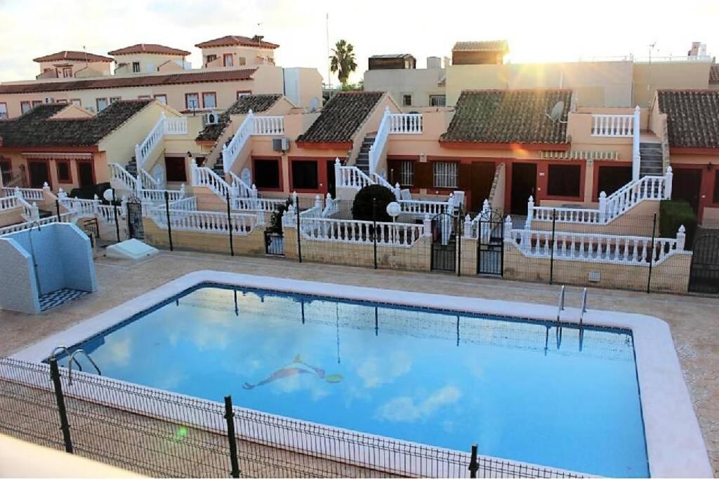 : Appart 1st Floor With Pool View * Torrevieja